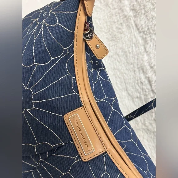 Tommy Hilfiger Navy Floral Shoulder Bag - Picture 2 of 13